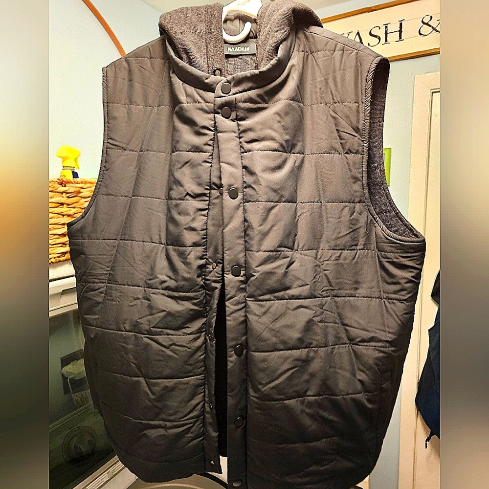 Mens large Naadam Merino wool vest